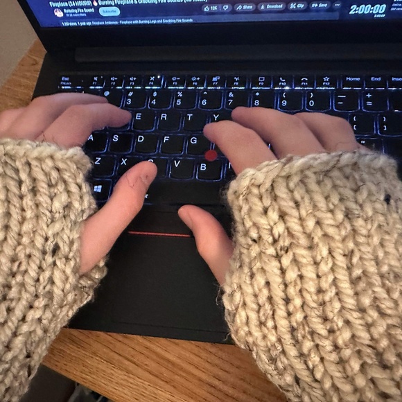 NWT HandKnit Chunky Wool Fingerless Gloves ~ Unisex - Picture 6 of 7